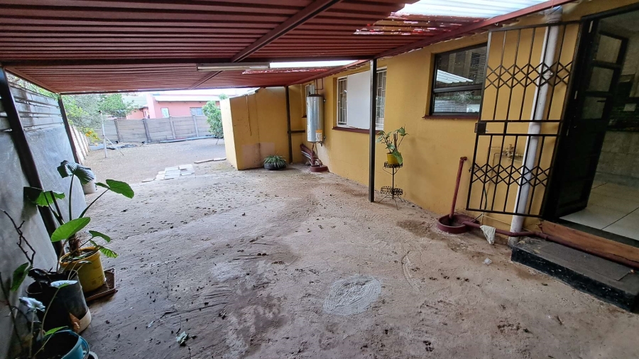 3 Bedroom Property for Sale in Lourierpark Free State